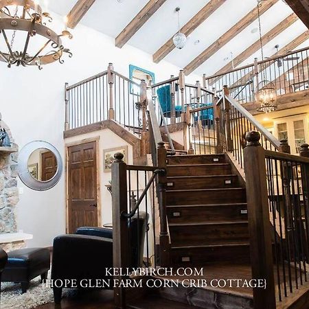 Corn Crib Cottage Barn And Villa At Hope Glen Farm Cottage Grove Exterior foto
