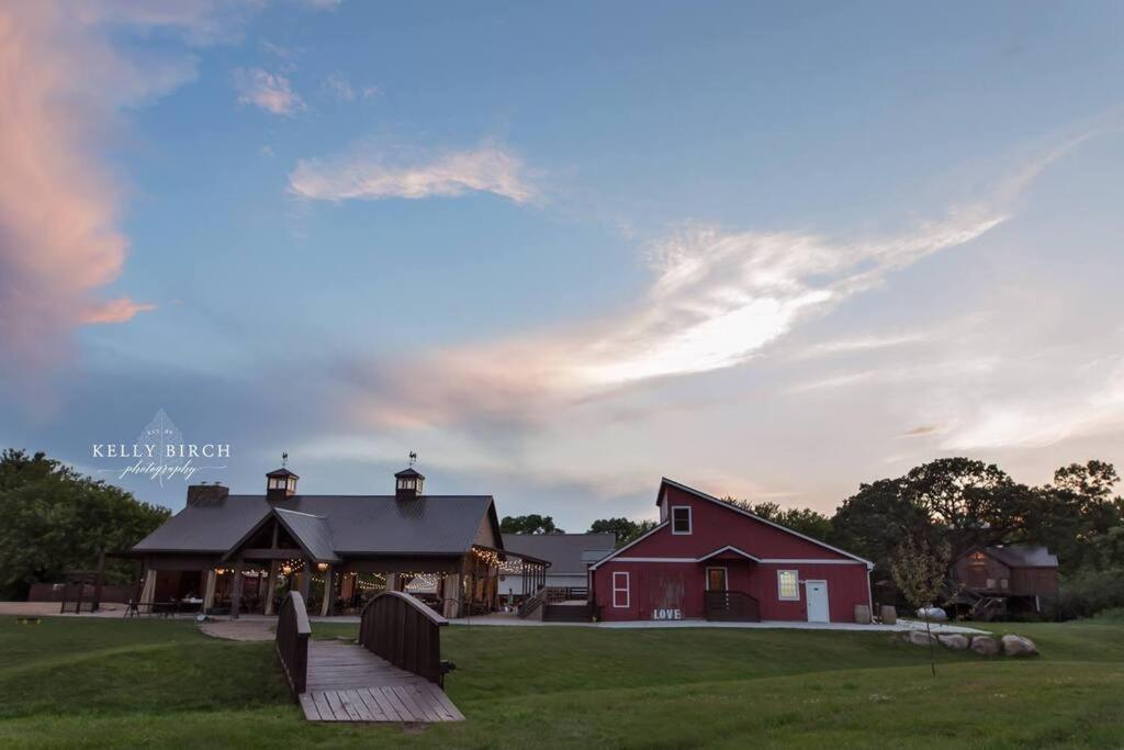 Corn Crib Cottage Barn And Villa At Hope Glen Farm Cottage Grove Exterior foto